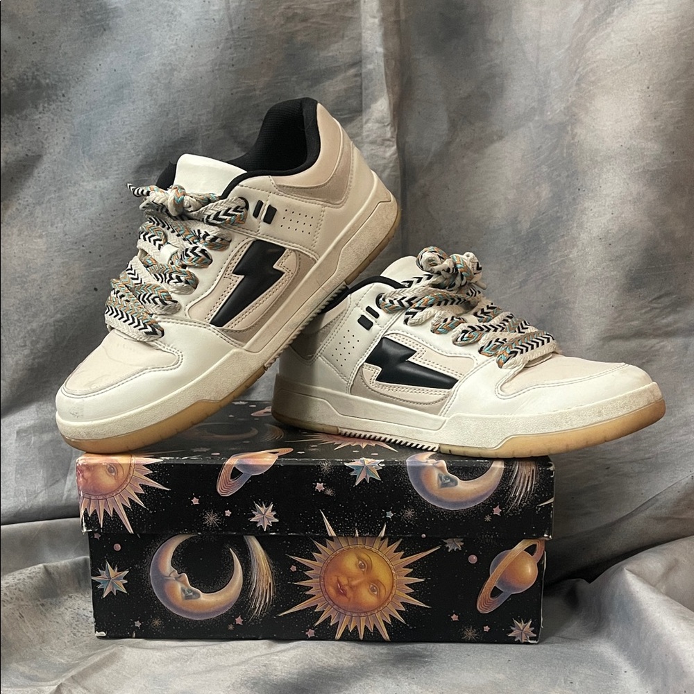 Cream and Black Lightning Low-Top Sneakers